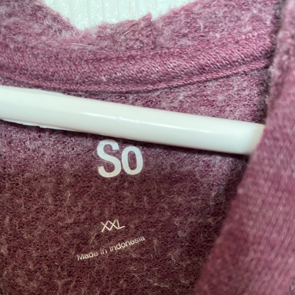 So plum zip up hoodie. Size XXL - Picture 5 of 6
